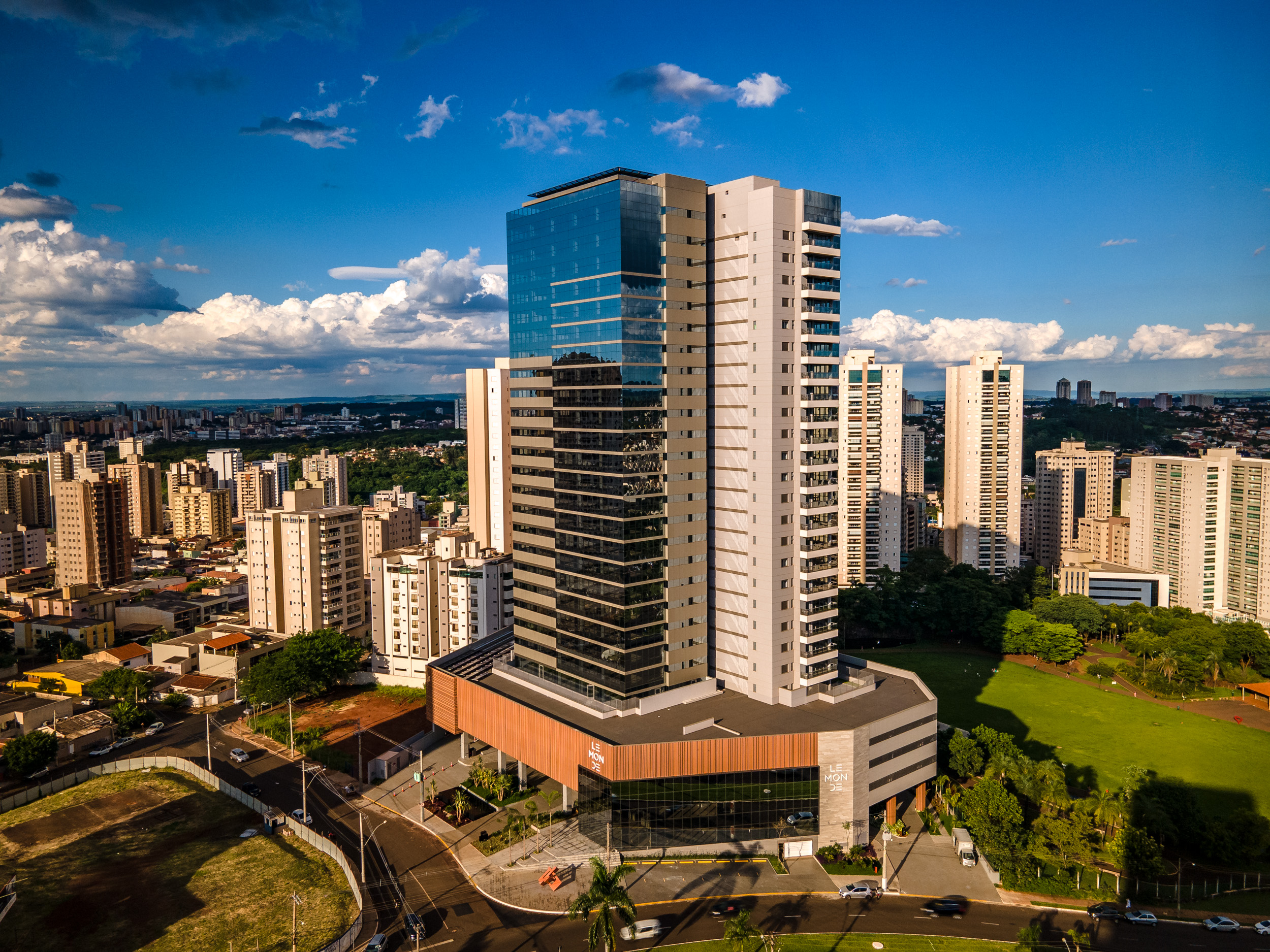 Aliança Imóveis | Imobiliária em Ribeirão Preto | Sala  - Jardim Botânico - Ribeirão Preto