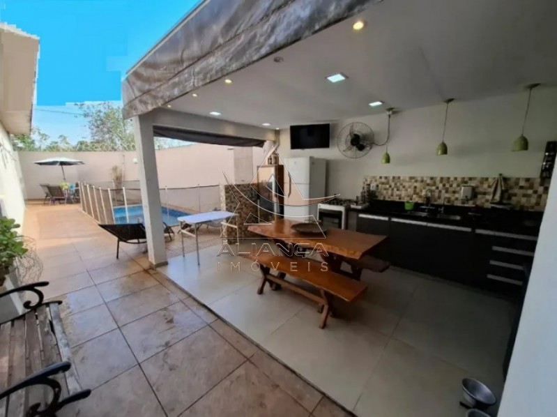 Casa à venda com 3 quartos, 145m² - Foto 1