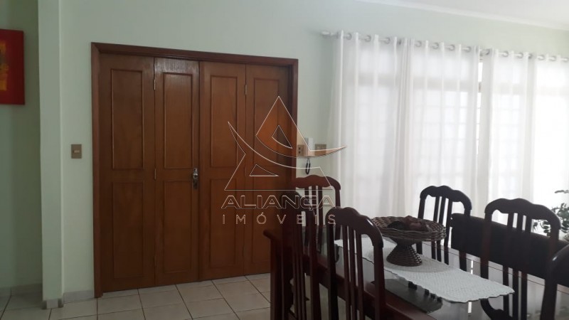 Casa à venda com 4 quartos, 300m² - Foto 4