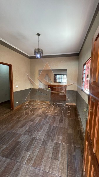 Casa à venda com 3 quartos, 210m² - Foto 2