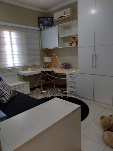 Casa à venda com 4 quartos, 243m² - Foto 4