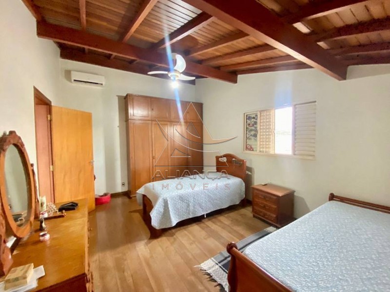 Casa à venda com 4 quartos, 153m² - Foto 13