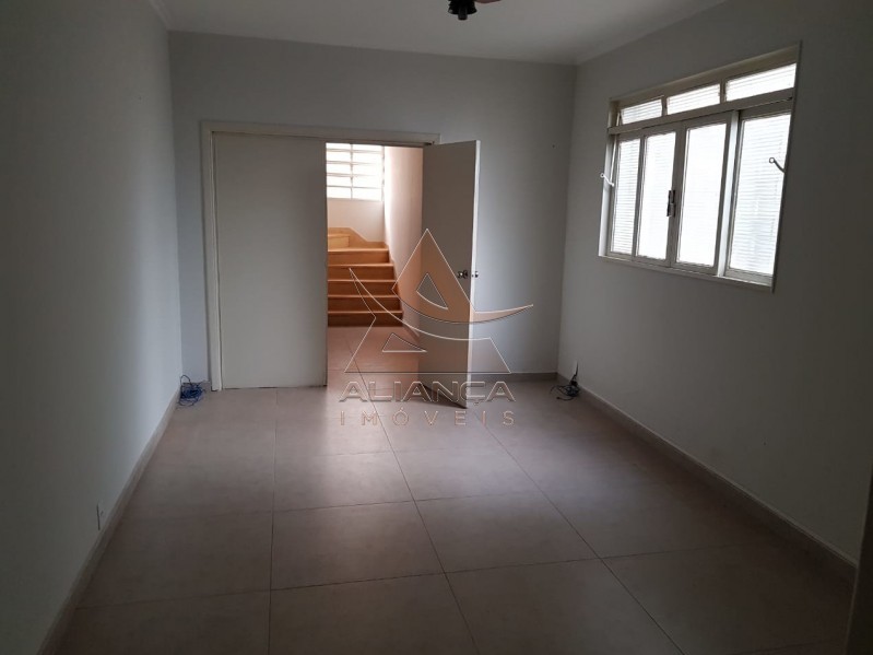 Casa à venda com 4 quartos, 151m² - Foto 2