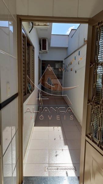 Casa à venda com 3 quartos, 202m² - Foto 17