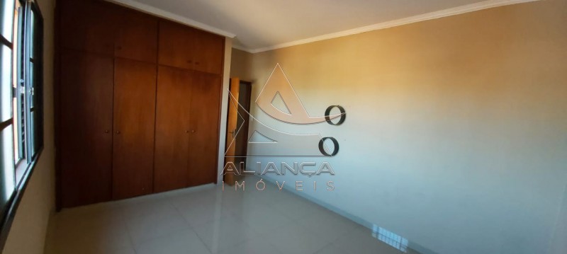 Casa à venda com 5 quartos, 258m² - Foto 13