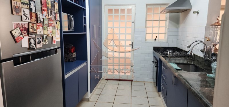 Casa à venda com 3 quartos, 208m² - Foto 16