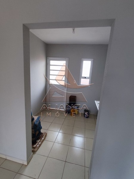 Casa à venda com 2 quartos, 47m² - Foto 9